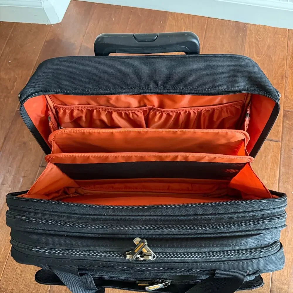 Briggs & Riley Verb Expandable Rolling Briefcase - Style VBR412X-4